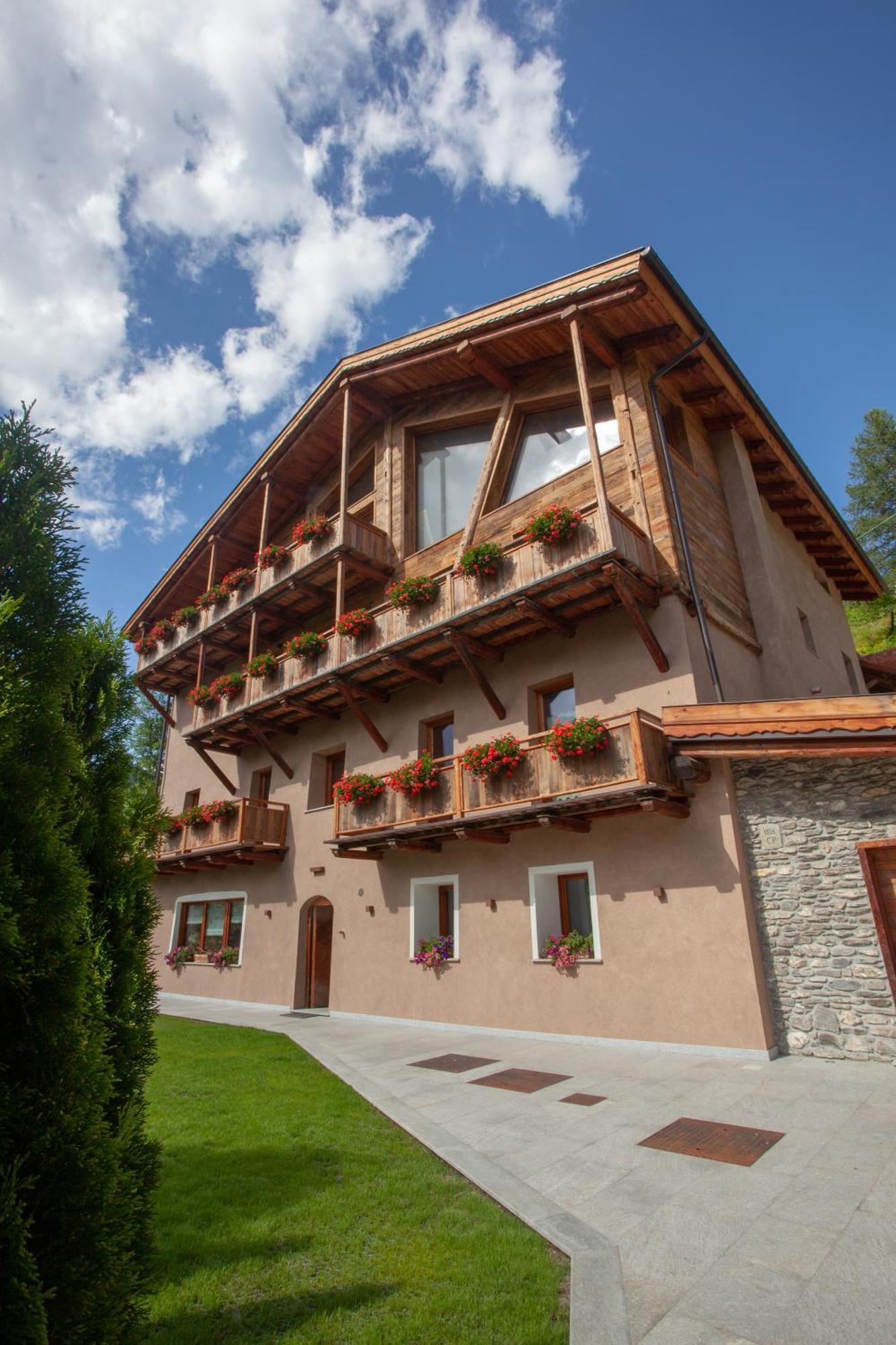 Grande Cote Room And Breakfast Cesana Torinese Exteriér fotografie